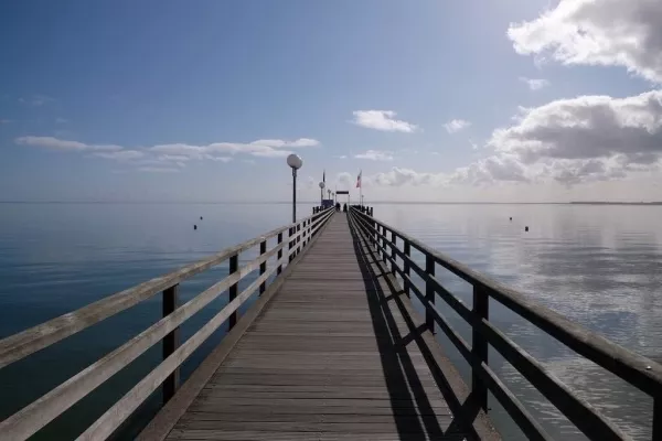 Auf der Seebrücke in Haffkrug